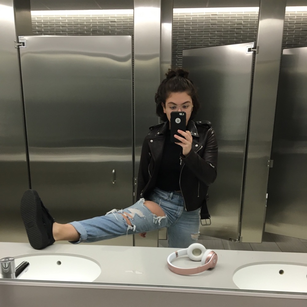 Meet your Posher, Rebecca